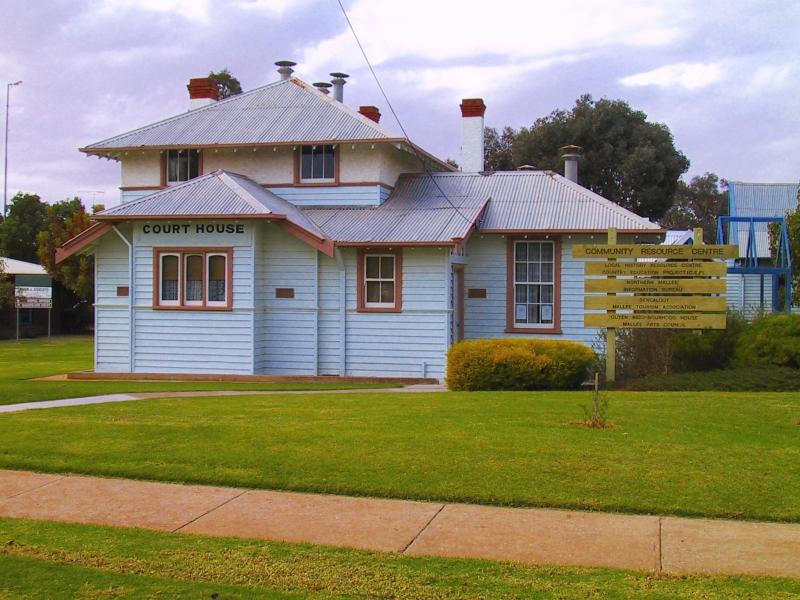 Ouyen - Commercial centre and shops: Old court house (community resource centre), Oke St