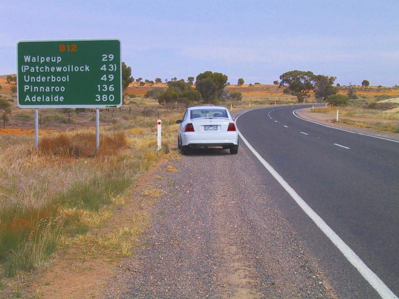 Ouyen - Around Ouyen: View west along Mallee Hwy, west of Ouyen