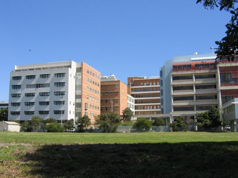 Parkville - Residential area west of Royal Parade: The University High School oval viewed from Story St near Fitzgibbon St
