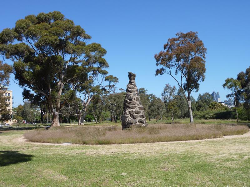 Parkville - Royal Park, Elliott Avenue and Macarthur Road: Burke & Wills memorial cairn, Macarthur Rd west of The Avenue