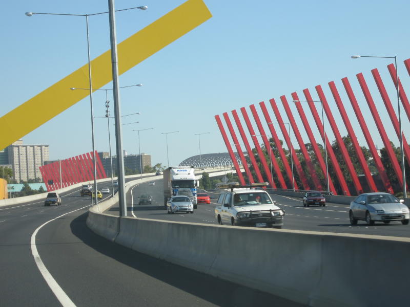 Parkville - Tullamarine Freeway (CityLink): View south along freeway at Flemington Rd exit
