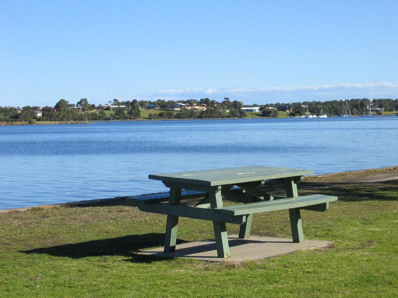 Paynesville - Southern coast and foreshore: View west along coast from eastern end of Sunset Dr