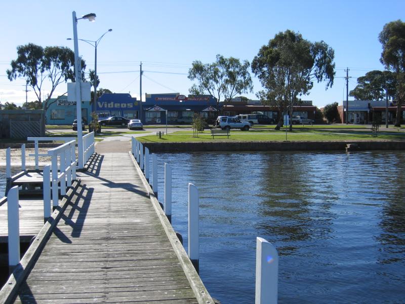 Paynesville - Southern coast and foreshore: View from jetty back to the foreshore and shops along Esplanade