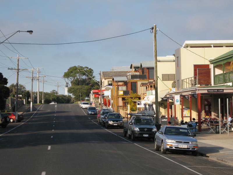 Point Lonsdale - Commercial centre and shops, Point Lonsdale Road: View south along Pt Lonsdale Rd towards Admans St