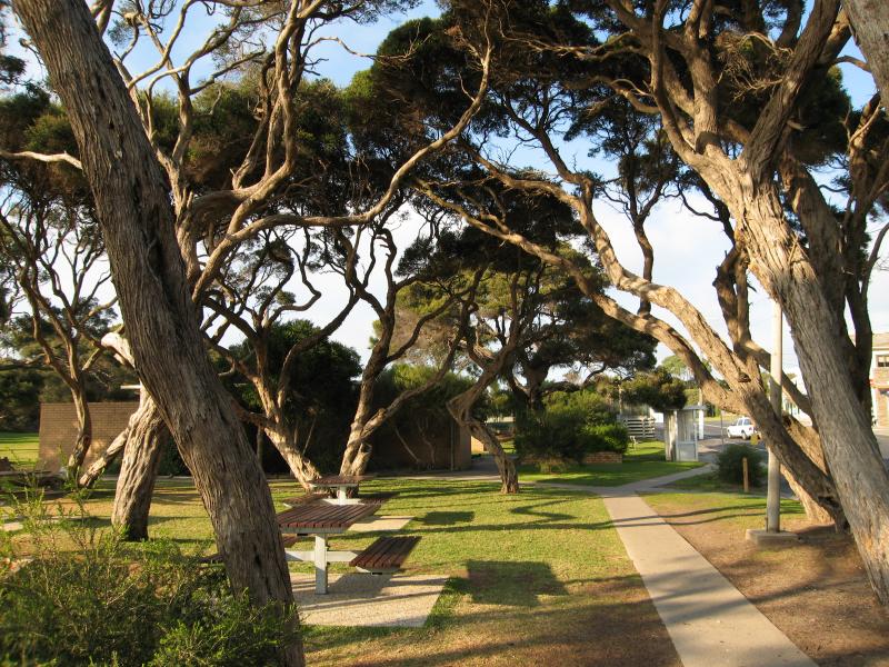 Point Lonsdale - Commercial centre and shops, Point Lonsdale Road: Park and picnic area opposite shops along Pt Lonsdale Rd