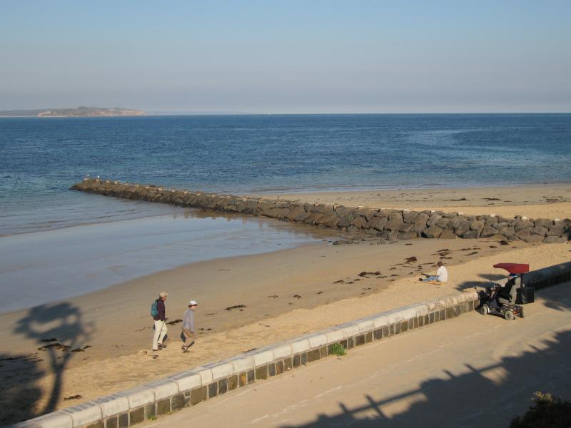 Point Lonsdale - Front Beach along Point Lonsdale Road: View south-east towards groyne and Point Nepean