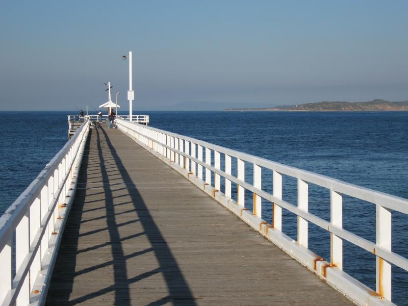 Point Lonsdale - Point Lonsdale Pier: View east along pier