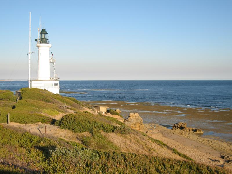 Point Lonsdale - Point Lonsdale Lighthouse: View east along coast towards lighthouse