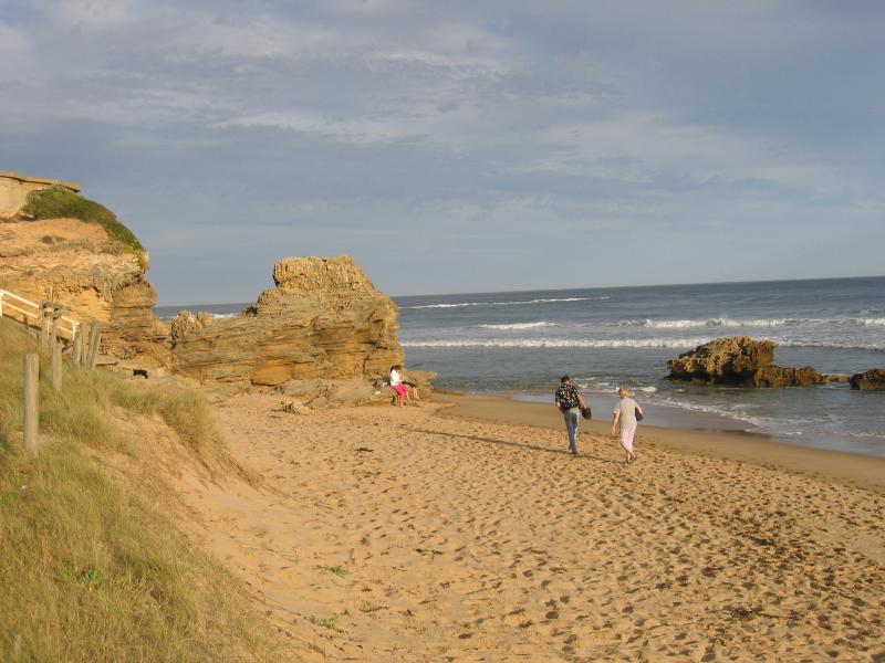Point Lonsdale - Point Lonsdale Lighthouse: View east along beach at Point Lonsdale