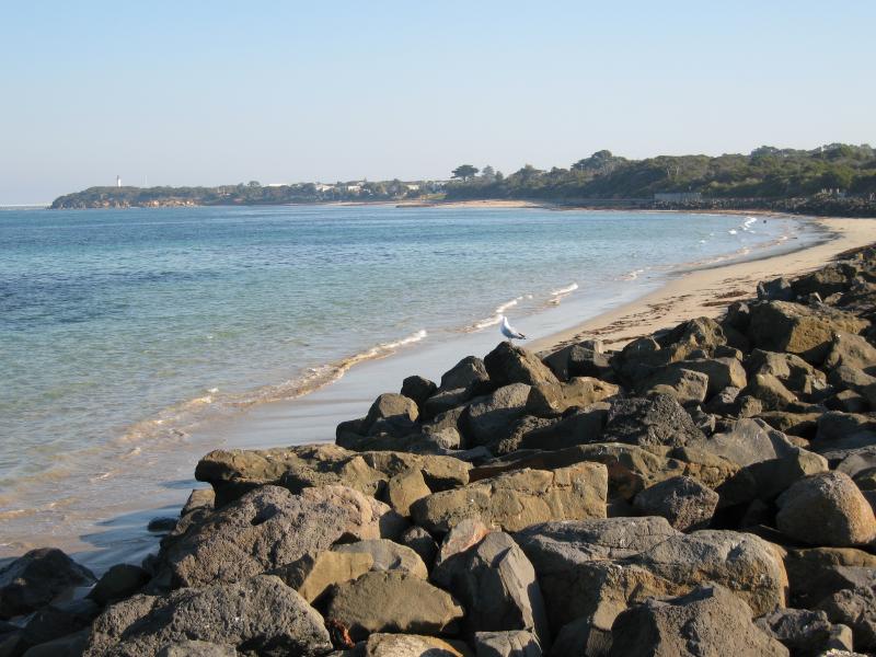 Point Lonsdale - Coast at end of Lawrence Road: View south-west along coast towards Point Lonsdale
