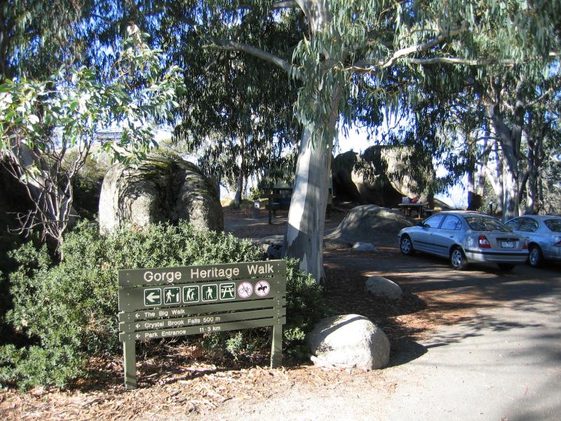 Porepunkah - Gorge Day Visitor Centre near Mount Buffalo Chalet: Start of Gorge Heritage Walk at car park