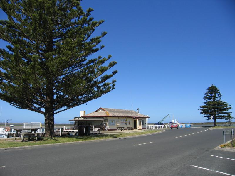 Port Albert - Wharf area, south-eastern end of Wharf Street: View south-east along Wharf St towards Port Albert Seafood shop