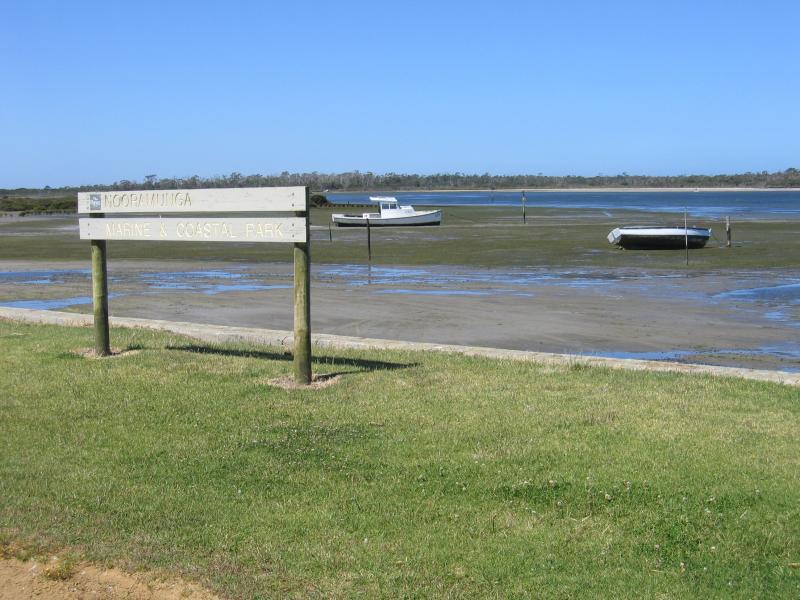 Port Albert - Manns Beach: Foreshore, David St near boat ramp