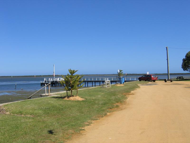Port Albert - Manns Beach: Jetty and foreshore, David St