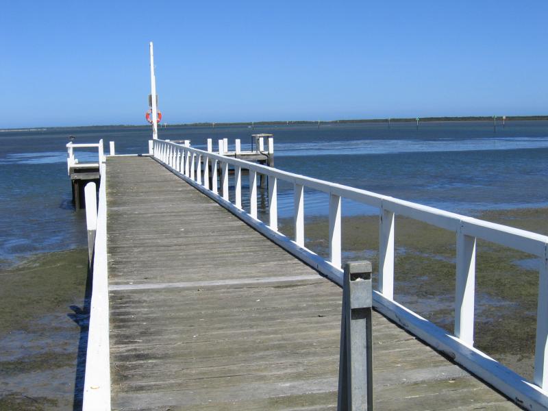Port Albert - Manns Beach: View along jetty