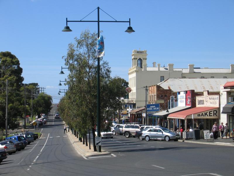 Portarlington - Shops and commercial centre, Newcombe Street: View east along Newcombe St at Harding St