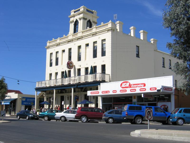 Portarlington - Shops and commercial centre, Newcombe Street: Grand Hotel