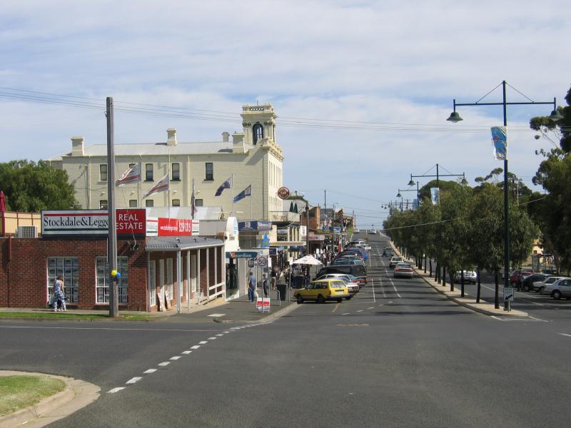 Portarlington - Shops and commercial centre, Newcombe Street - View west along Newcombe St at Brown St