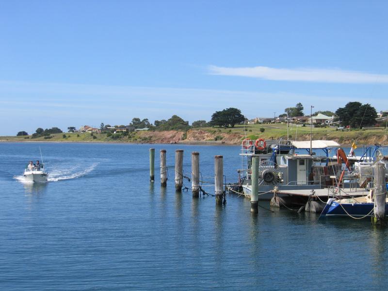 Portarlington - Portarlington Pier and foreshore: View east on pier