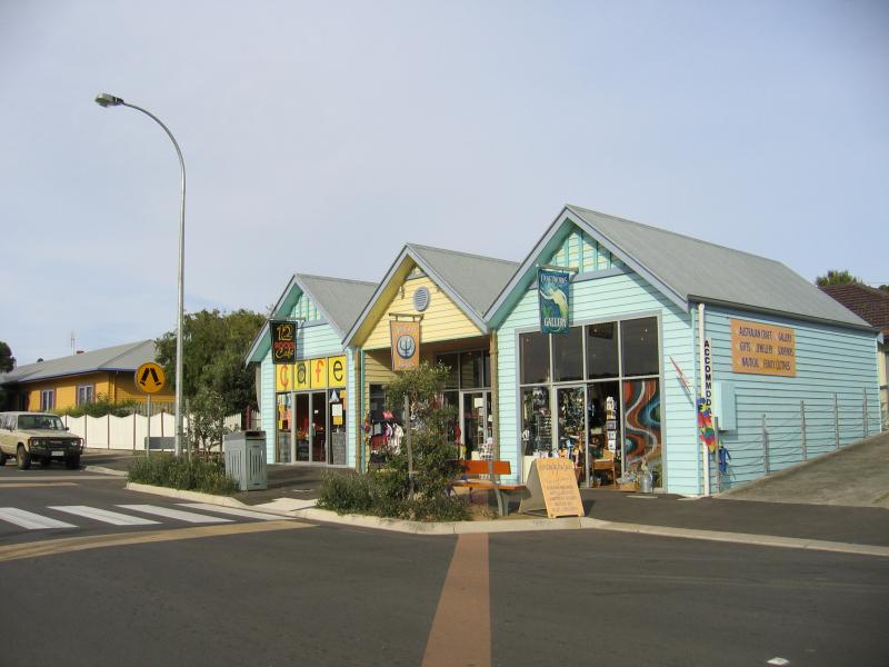 Port Campbell - Commercial centre and shops, Lord Street: 12 Rocks Cafe and Craftworks Gallery, Lord St