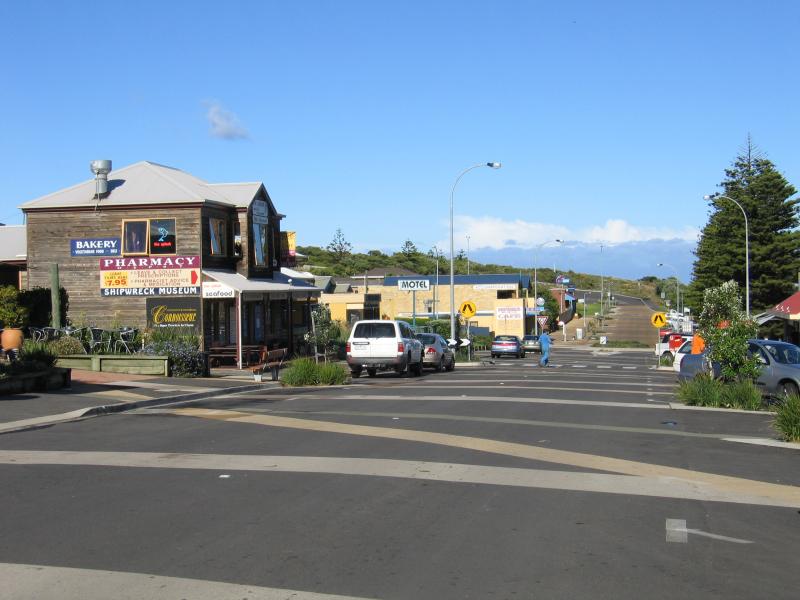 Port Campbell - Commercial centre and shops, Lord Street: View south-west along Lord St towards Cairns St