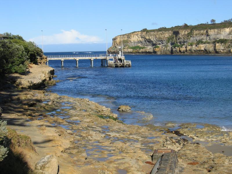 Port Campbell - Port Campbell Bay, jetty and beach: View south-west along Port Campbell Bay towards jetty