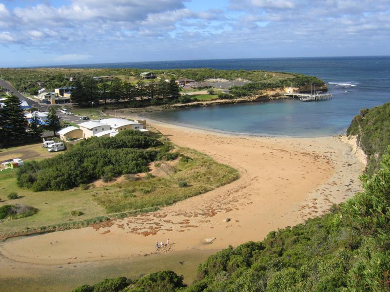 Port Campbell - Discovery Walk and views over Port Campbell Bay: View south across Port Campbell Creek, towards beach and Sturgess Point from Town Lookout