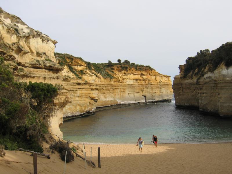 Port Campbell - Loch Ard Gorge, Muttonbird Island, Blow Hole, Thunder Cave: Beach at Loch Ard Gorge