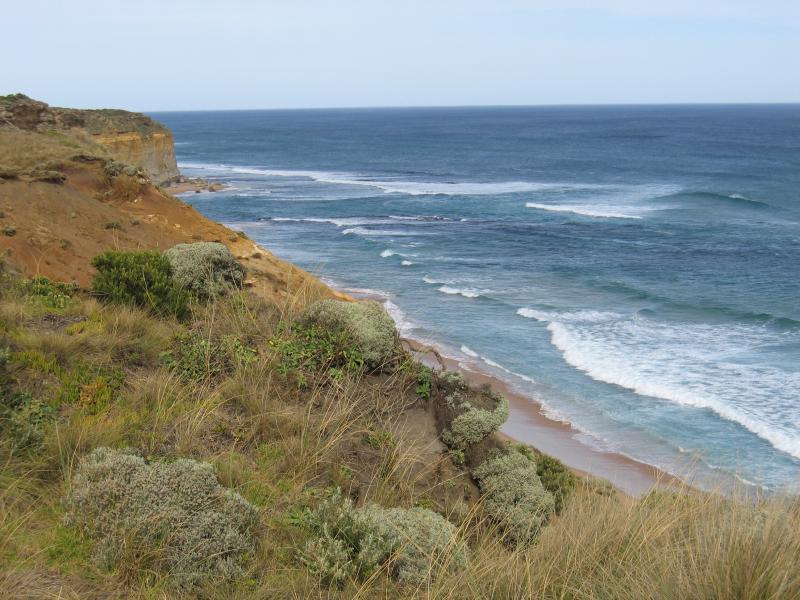 Port Campbell - Gibsons Steps: View east along coast from lookout