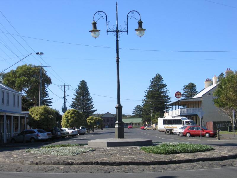 Port Fairy - Shops and commercial centre, Bank Street and Sackville Street: View east along Bank St at Sackville St