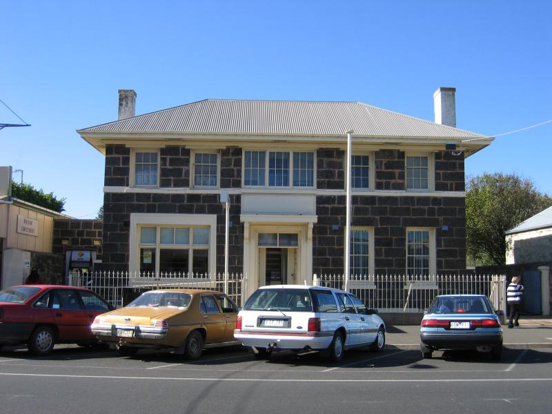 Port Fairy - Shops and commercial centre, Bank Street and Sackville Street: Commonwealth Bank, Sackville St
