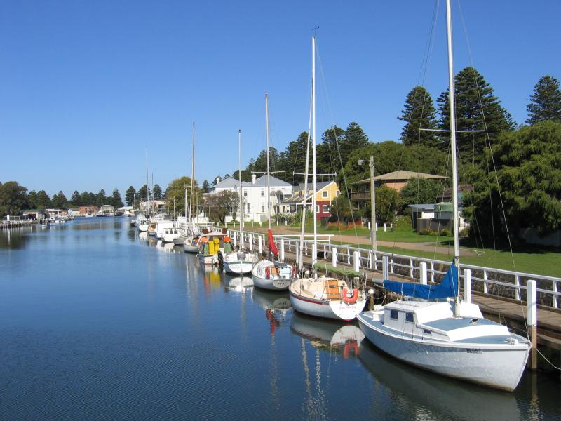 Port Fairy - Moyne River: View south along Moyne River from footbridge