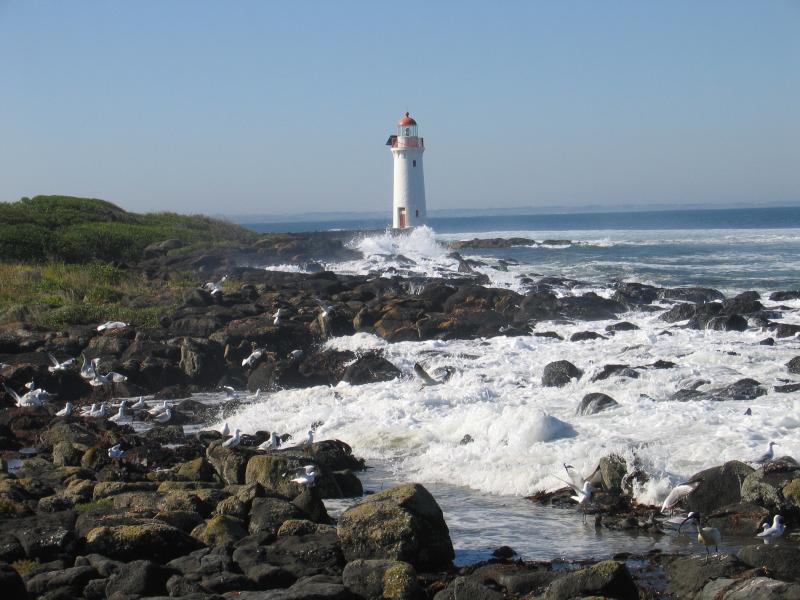 Port Fairy - Griffiths Island: View east along coast towards lighthouse