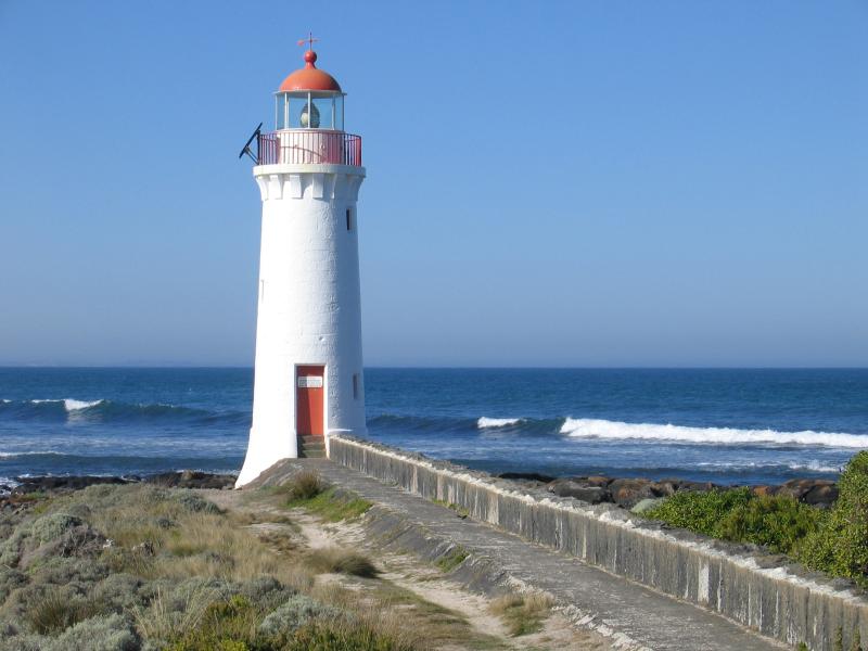 Port Fairy - Griffiths Island: Lighthouse