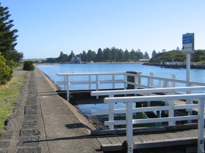 Port Fairy - Griffiths Island: View west along Moyne River at Haldanes Landing