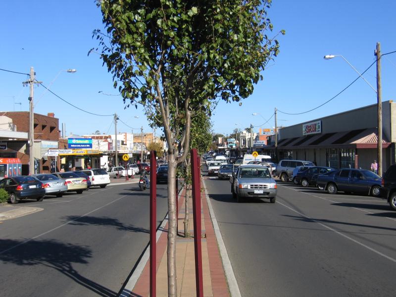 Portland - Shops around Percy Street: View south along Percy St between Tyers St and Henty St