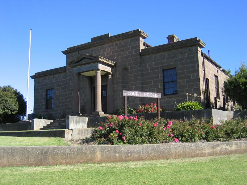 Portland - Cliff Street, Council offices and nearby foreshore: Court House, Cliff St
