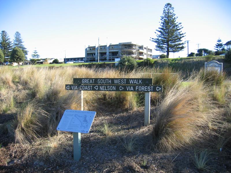 Portland - Foreshore and coastal attractions on Lee Breakwater Road: Great South West Walk at Maritime Discovery Centre
