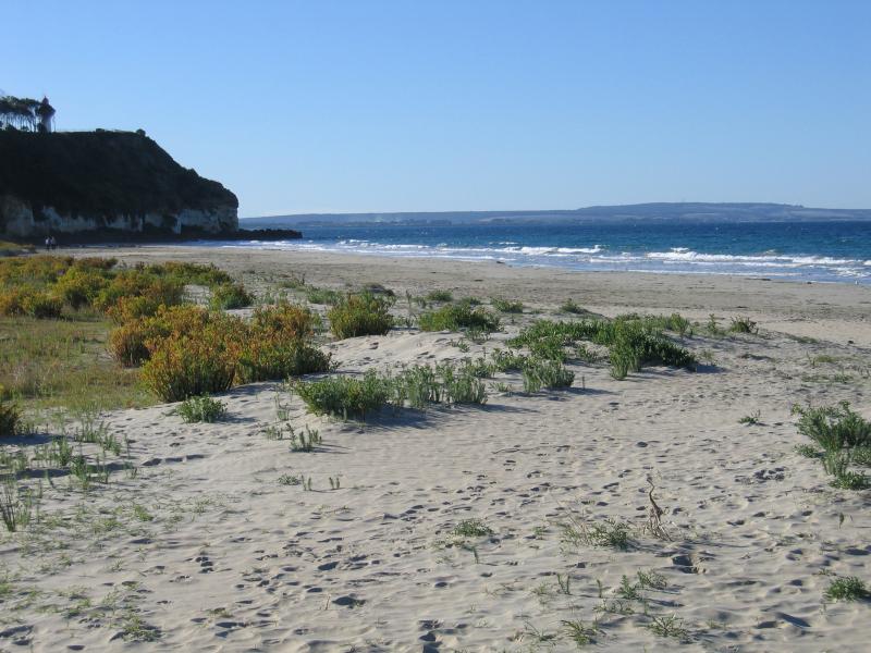 Portland - Foreshore and coastal attractions on Lee Breakwater Road: View north-east across Nuns Beach towards Whalers Point from northern end of Lee Breakwater Rd