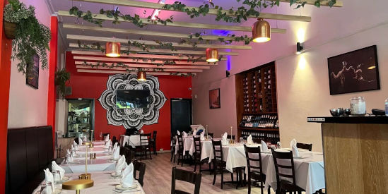 Aagaman, Port Melbourne