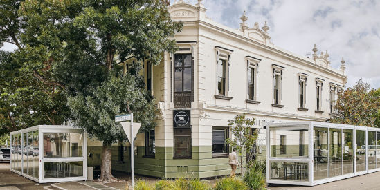 Railway Club Hotel, Port Melbourne