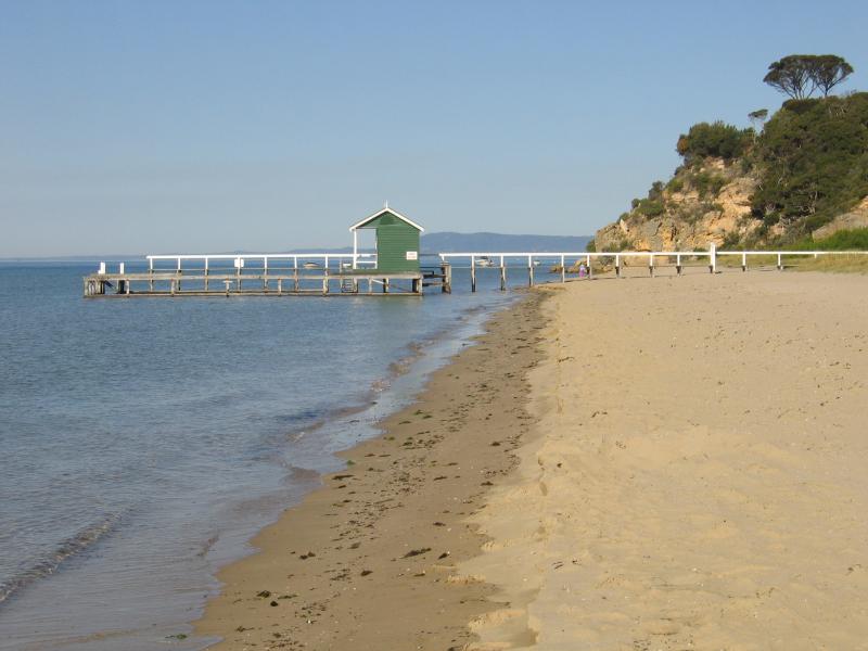 Portsea - Shelly's Beach at Collins Bay: View east along Shelly's Beach towards Point McArthur
