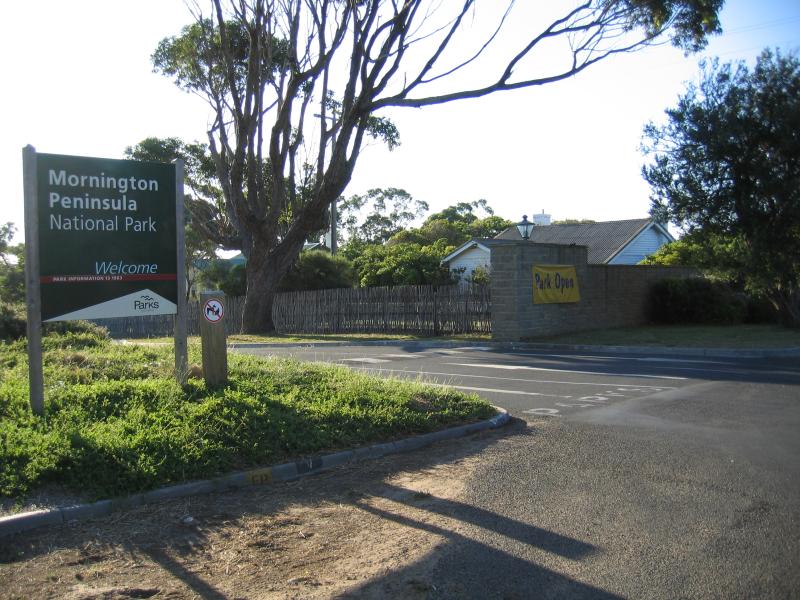 Portsea - Point Nepean: Entrance to Mornington Peninsula National Park at Point Nepean