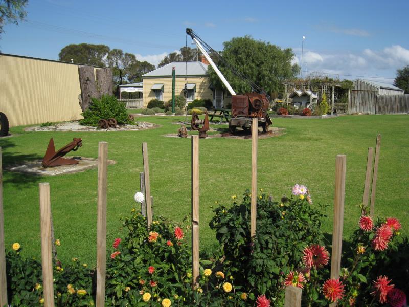 Port Welshpool - Maritime Museum, corner Turnbull Street and Townsend Street: Gardens