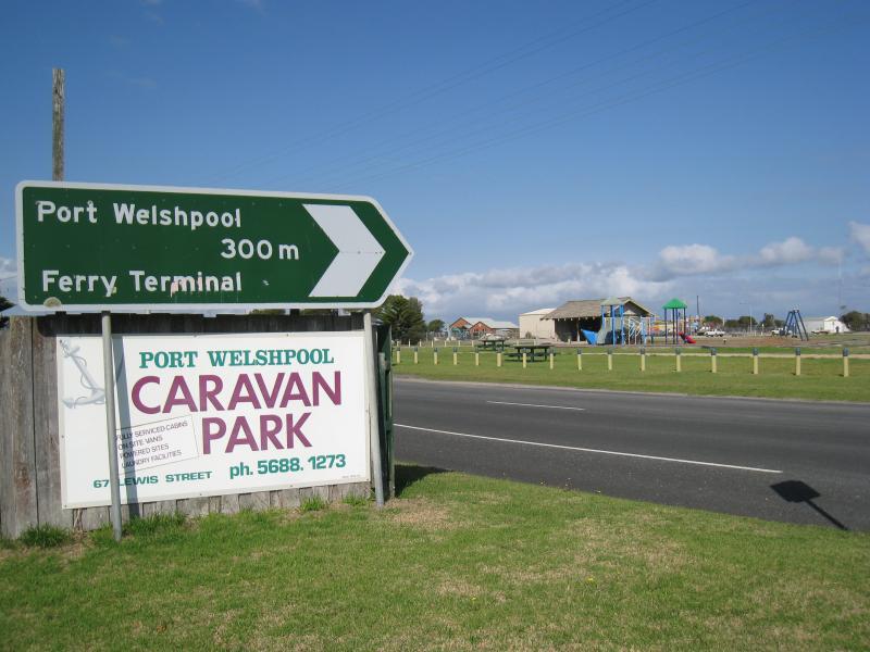 Port Welshpool - Foreshore and beach along southern side of Lewis Street: View across Lewis St at Dobson St towards playground