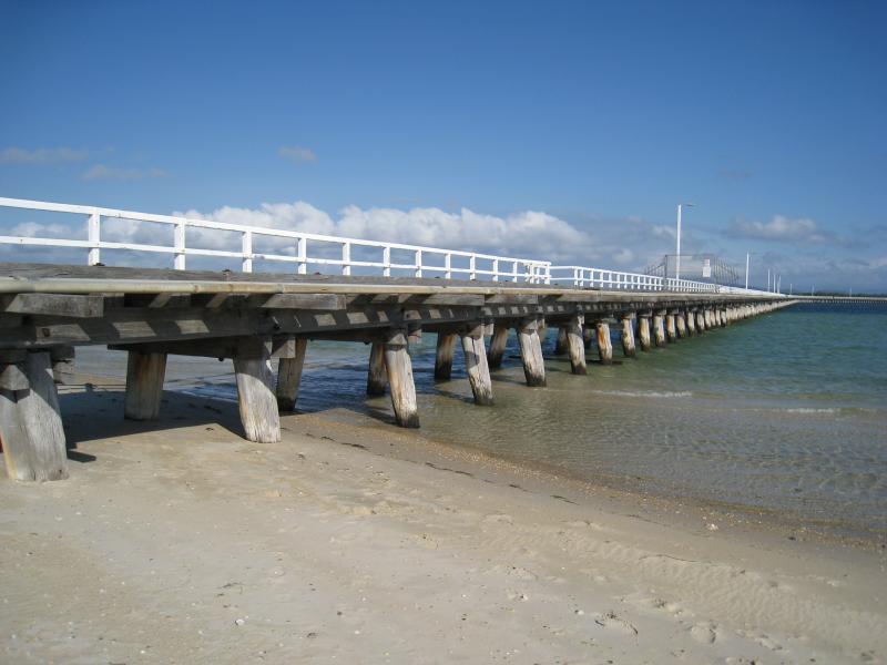 Port Welshpool - Long Jetty, western end of Lewis Street: View along side of jetty from beach