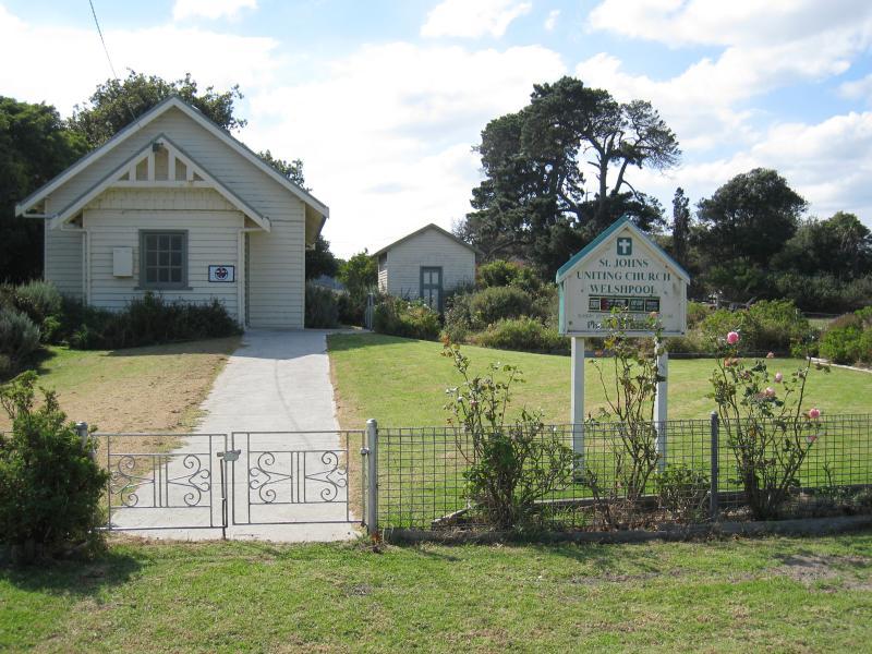 Port Welshpool - Welshpool town centre, Main Street (South Gippsland Highway): Uniting Church, north side of Main St near Shady Creek