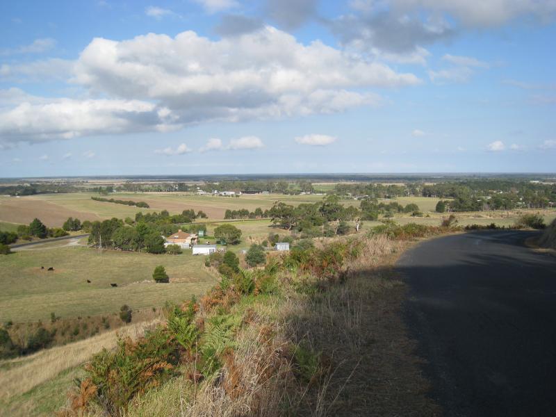 Port Welshpool - Slades Hill Road, Welshpool - South-easterly view, Slades Hill Rd 1km from South Gippsland Hwy