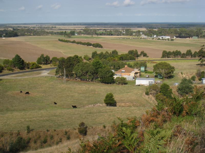 Port Welshpool - Slades Hill Road, Welshpool: South-easterly view, Slades Hill Rd 1km from South Gippsland Hwy