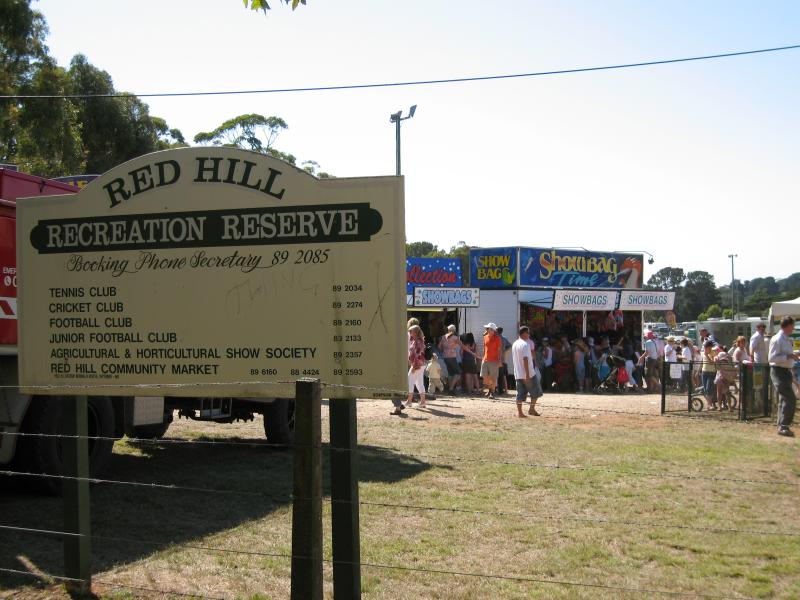 Red Hill - Red Hill Recreation Reserve, Arthurs Seat Road: View from Arthurs Seat Rd during Red Hill Show